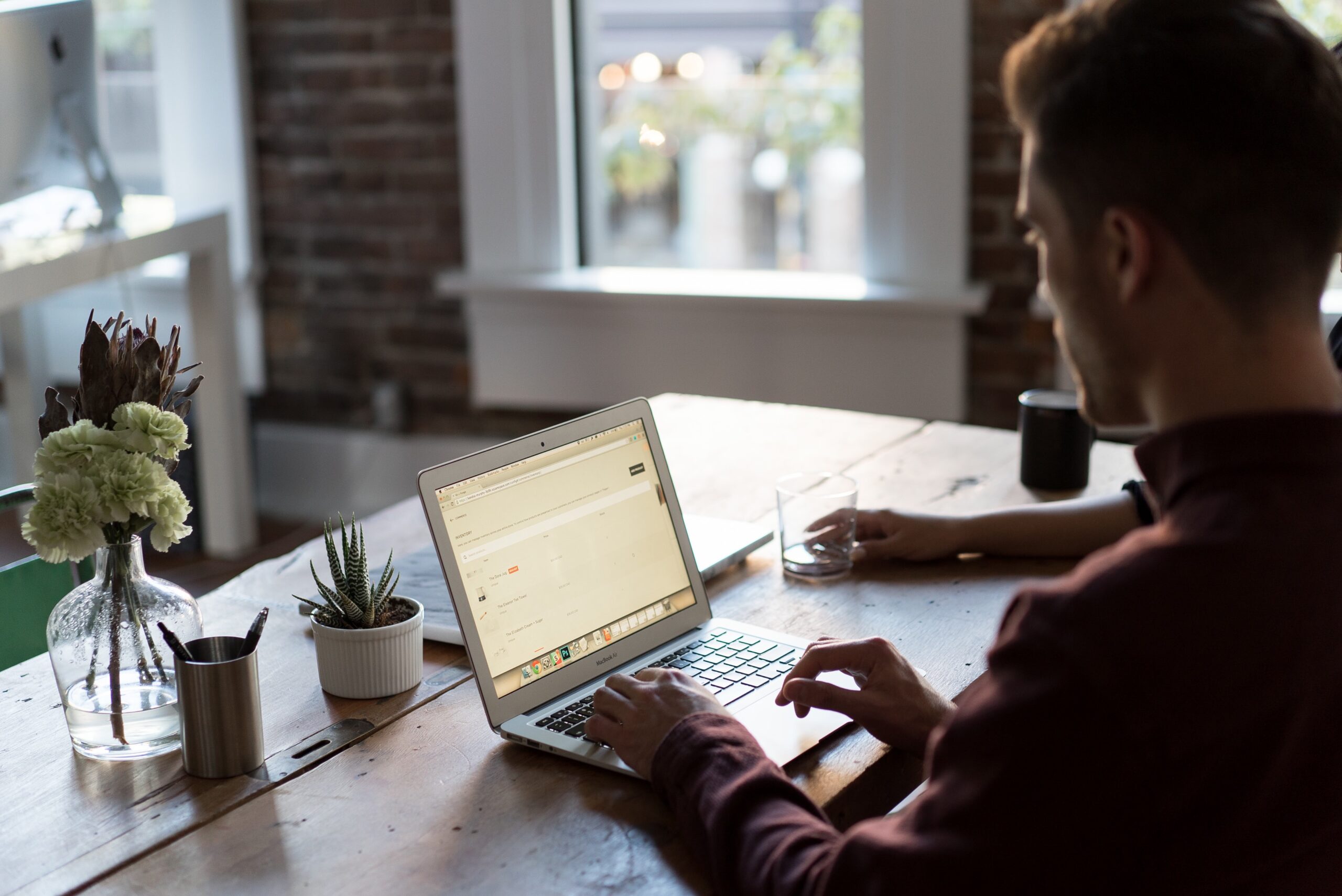 Social media: organic versus paid reach