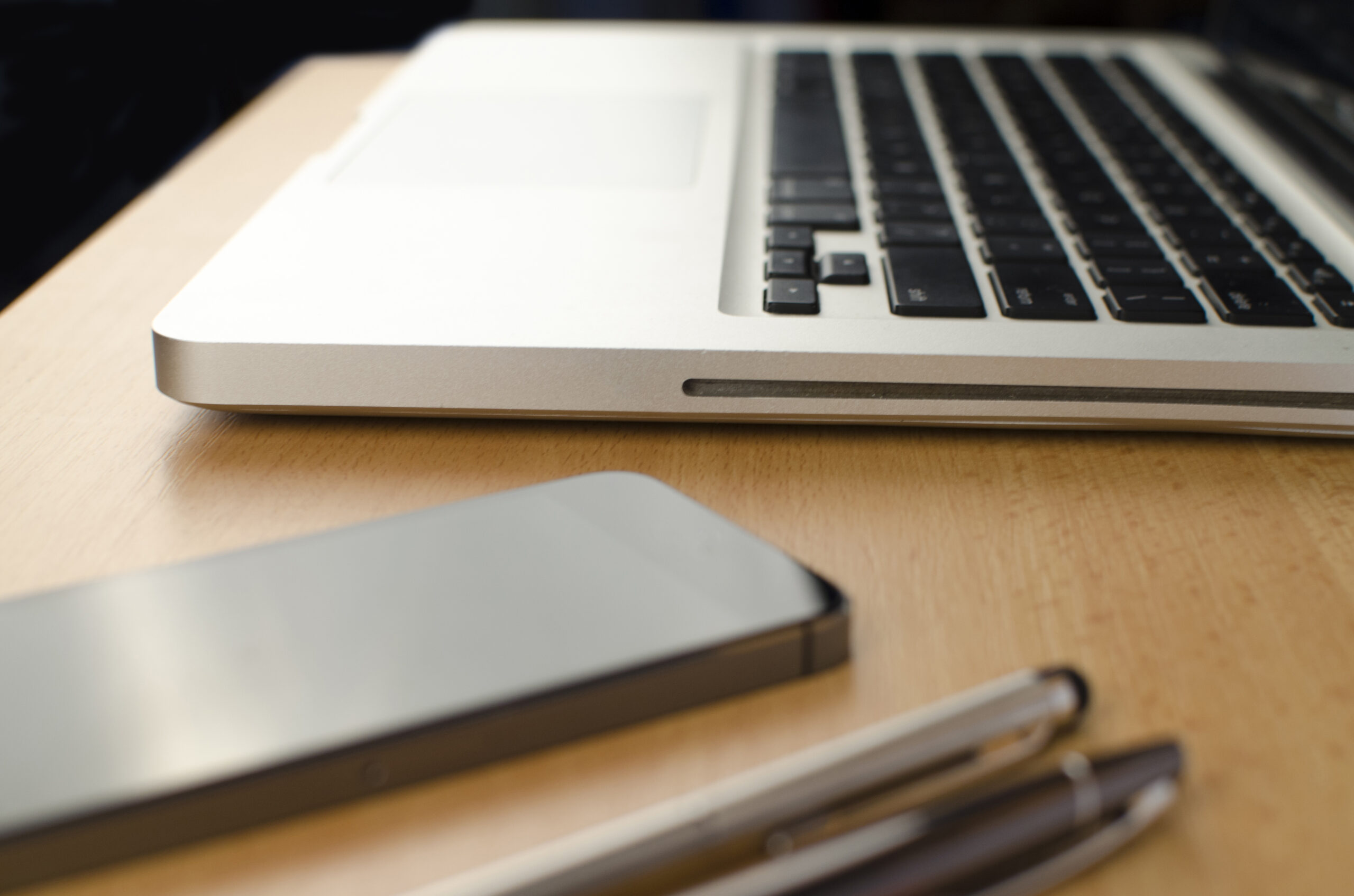 Chinese app developers lodge Apple antitrust complaint