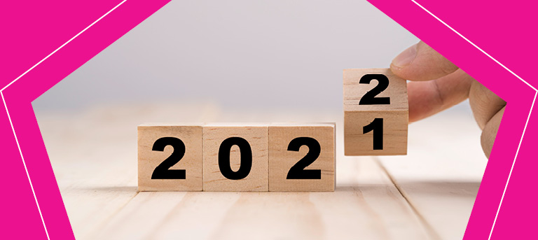 wooden blocks showing 2021 changing to 2022
